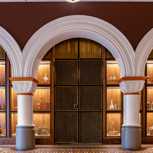 ESQ Bar & Dining_100422181